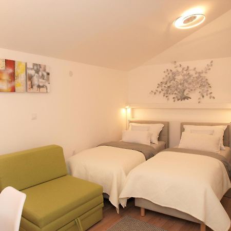 Cozy Studio Apartment Tian In Zagreb Exterior foto